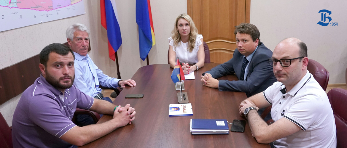 Министерство спорта калининградской. Ищенко Калининград министр. Министр спорта Калининградской области Ищенко. Министр спорта Калининградской обл. Министр спорта Калининградской области с 2000 года.