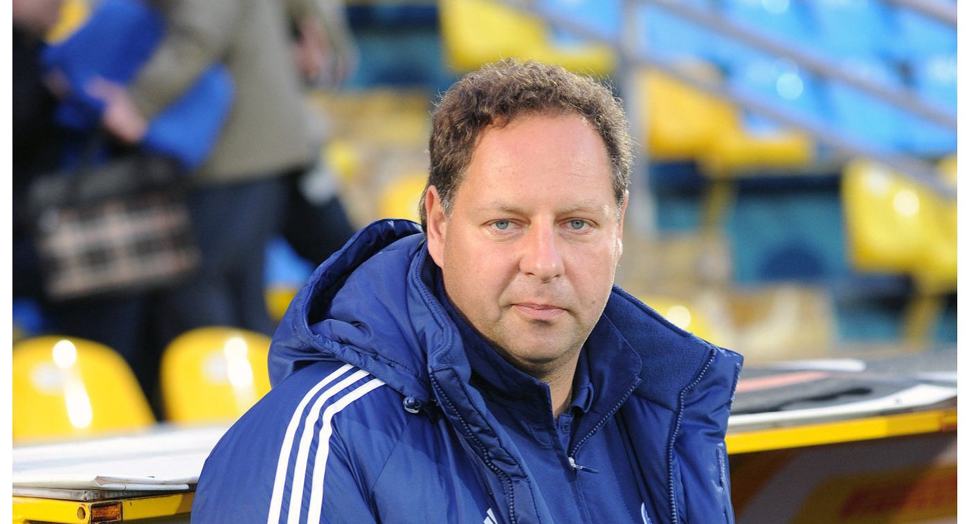 СОБОЛЕЗНУЕМ… 