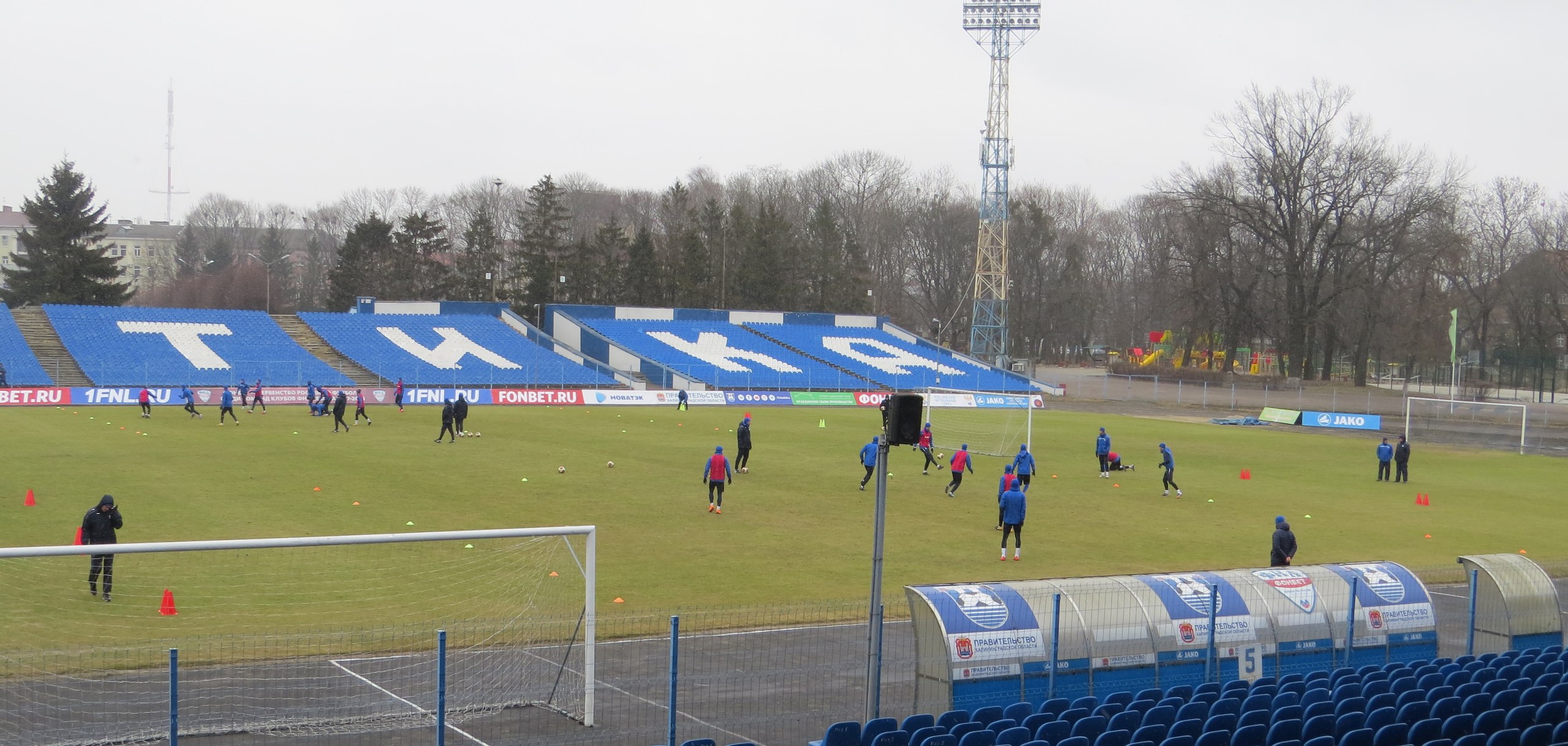 ВО ВЛАДИВОСТОКЕ СЫГРАЕМ В СЕМЬ УТРА