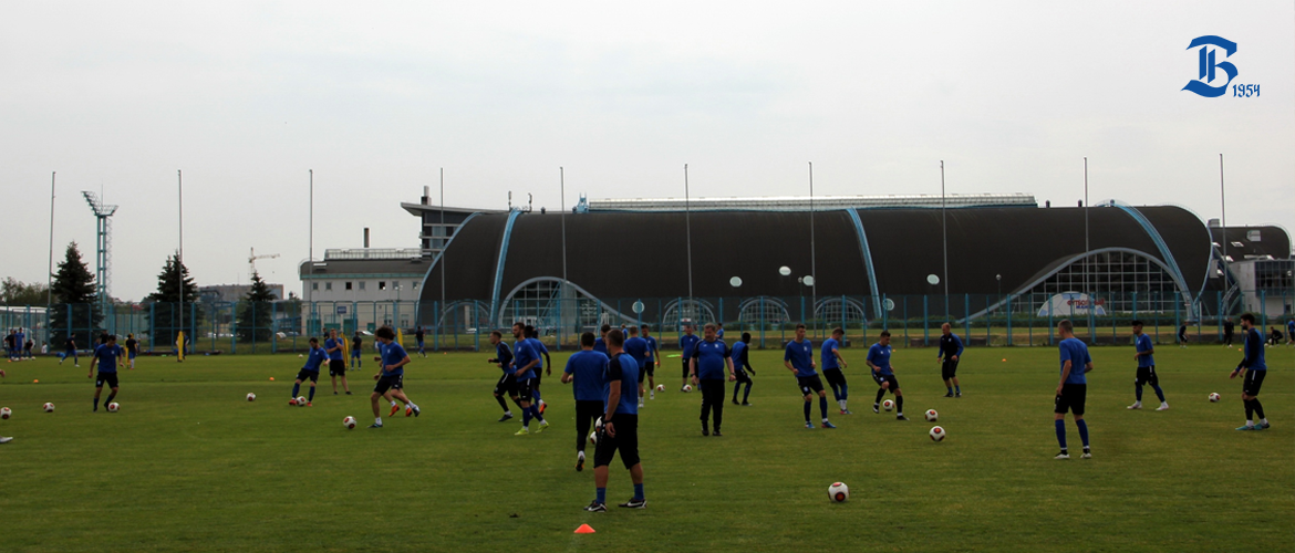 Валерий НЕПОМНЯЩИЙ: «В каждом матче нужно играть на победу