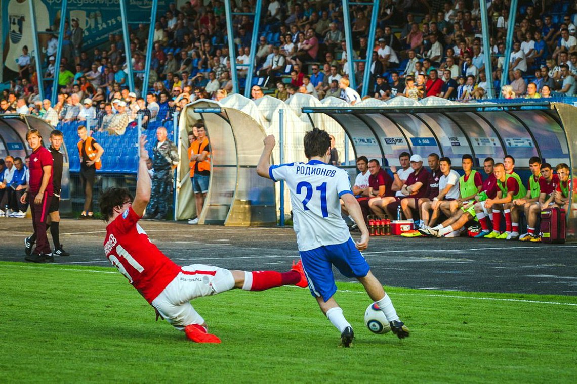 СЫГРАЕМ СО СПАРТАКОВЦАМИ 
