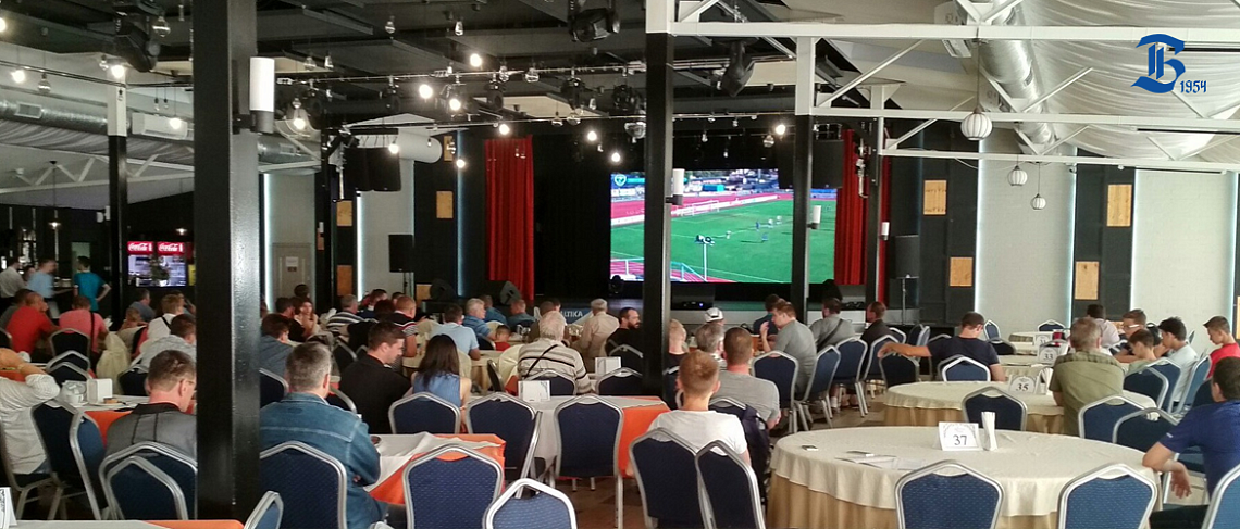 СМОТРИМ ФУТБОЛ ВМЕСТЕ 