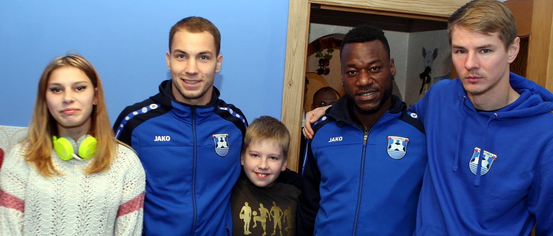 НАВЕСТИЛИ ДАШУ