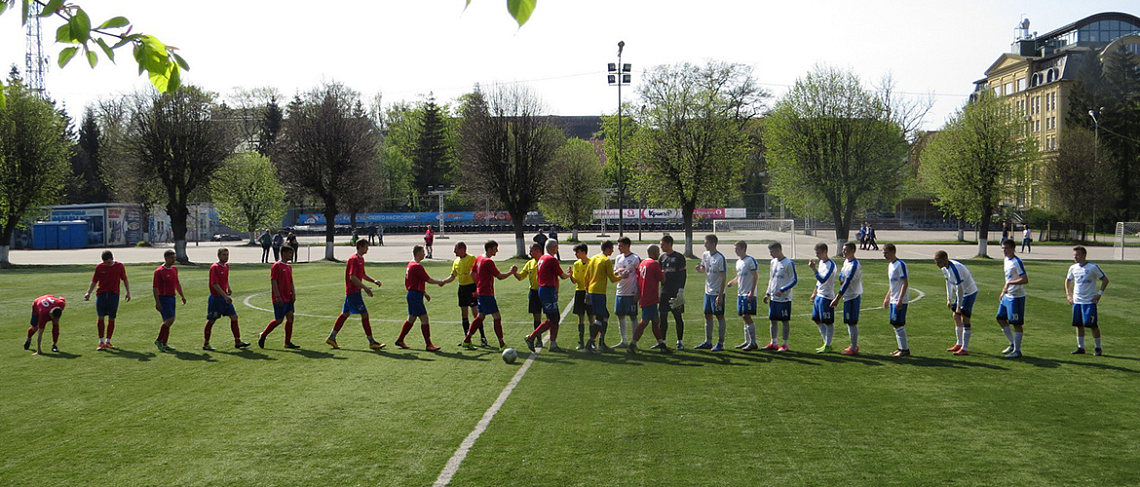 «МОЛОДЁЖКА» ПРОДОЛЖАЕТ ПОБЕЖДАТЬ 